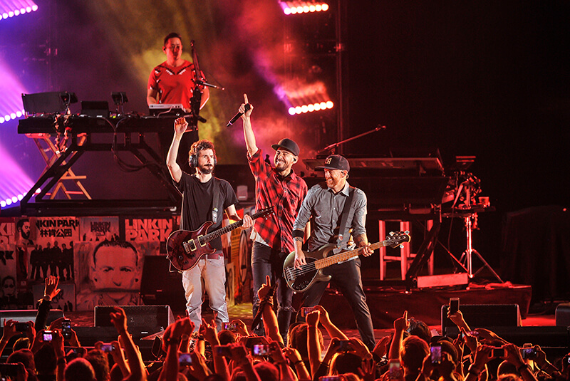 Kemeriahan konser mengenang Chester Bennington di Hollywood Bowl, Amerika Serikat pada 27 Oktober 2017 lalu